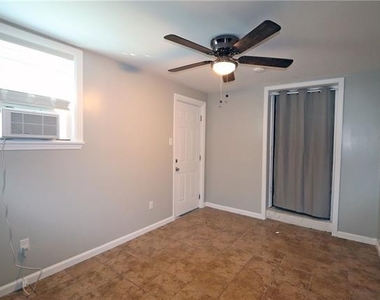 3102 Orris Lane - Photo Thumbnail 6