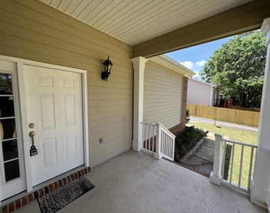 1571 Garden Park Ln. - Photo Thumbnail 2