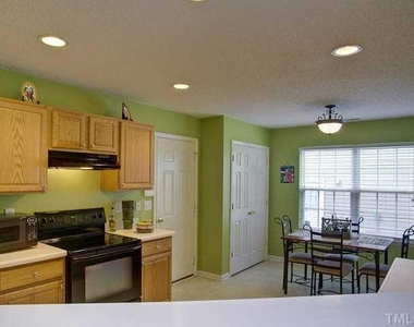 12437 N Exeter Way - Photo Thumbnail 11