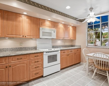 4130 W Palm Aire Dr - Photo Thumbnail 9