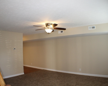 730 Sir Echo Drive - Photo Thumbnail 4