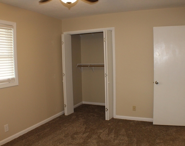 730 Sir Echo Drive - Photo Thumbnail 16