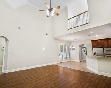 7804 Delaware Drive - Photo Thumbnail 5