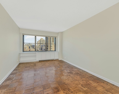 178 E 80th St - Photo Thumbnail 7