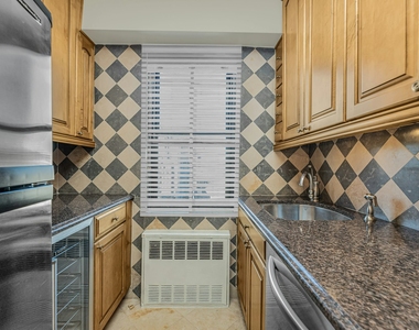 178 E 80th St - Photo Thumbnail 3