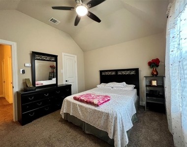 10605 Lariat Trail Drive - Photo Thumbnail 30