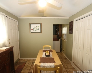 135 Corona Ave - Photo Thumbnail 8