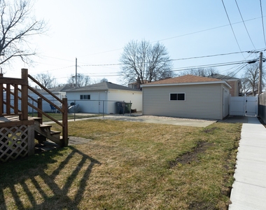 1437 Elgin Avenue - Photo Thumbnail 1