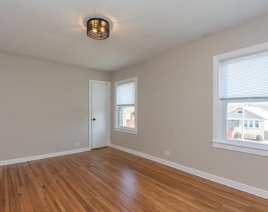 1437 Elgin Avenue - Photo Thumbnail 16