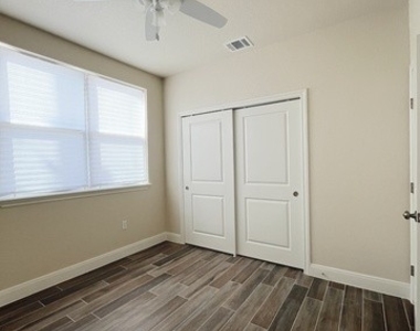 2503 Golf Dr - Photo Thumbnail 4