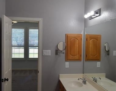 5903 Wilmington Drive - Photo Thumbnail 22