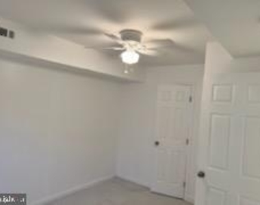 1342 Levis St Ne - Photo Thumbnail 14