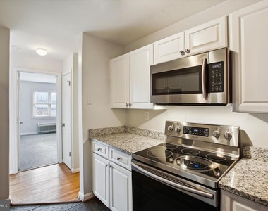 604 Longfellow St Nw - Photo Thumbnail 1