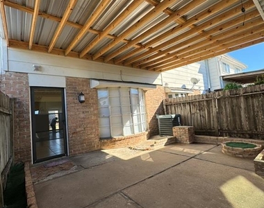 11559 Beechnut Street - Photo Thumbnail 3