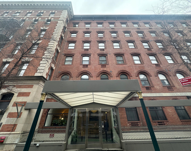 201 East 12th Street - Photo Thumbnail 13
