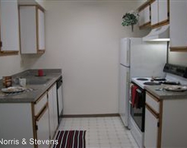 282 Se Evans St - Photo Thumbnail 2