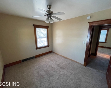 5675 Valley Dr - Photo Thumbnail 20