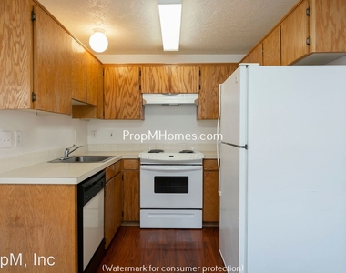 2516 Se 103rd Avenue - Photo Thumbnail 4