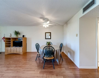 2525 W Bay Drive - Photo Thumbnail 6