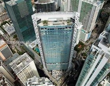 1300 Brickell Bay Dr - Photo Thumbnail 14