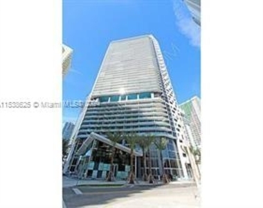 1300 Brickell Bay Dr - Photo Thumbnail 15