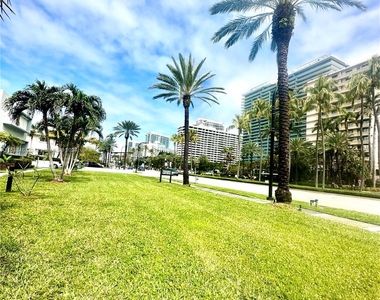 10178 Collins Ave - Photo Thumbnail 0