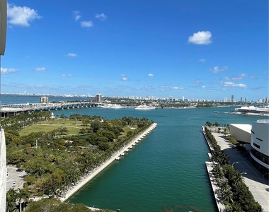 888 Biscayne Blvd - Photo Thumbnail 23