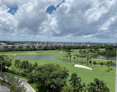 1745 E Hallandale Beach Blvd - Photo Thumbnail 9