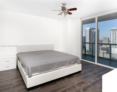 50 Biscayne Blvd - Photo Thumbnail 6