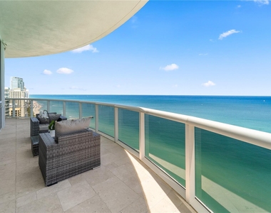 16001 Collins Ave - Photo Thumbnail 26