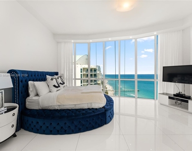 16001 Collins Ave - Photo Thumbnail 8