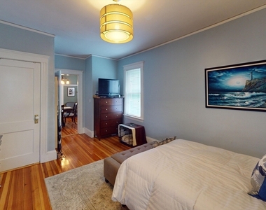 22 Forest Hills St - Photo Thumbnail 6