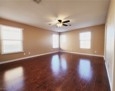 6275 Alpine Tree Avenue - Photo Thumbnail 10