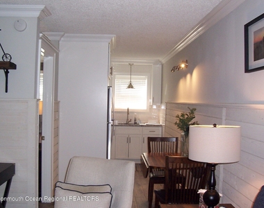 455 Ocean Boulevard - Photo Thumbnail 9