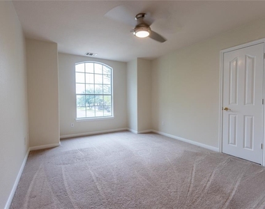 2315  Wheaton Trl - Photo Thumbnail 24