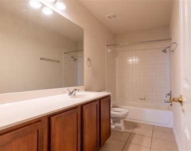 2315  Wheaton Trl - Photo Thumbnail 25