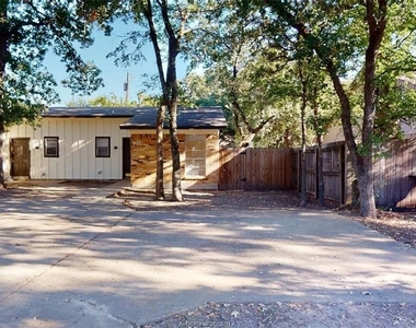 916 Navarro Drive - Photo Thumbnail 28