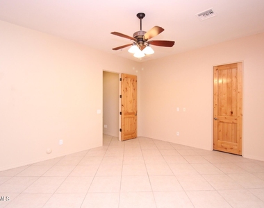 2687 E Caitlin Way - Photo Thumbnail 10