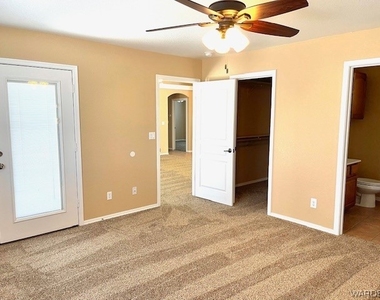 1493 E Paseo Redondo - Photo Thumbnail 8