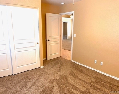 1493 E Paseo Redondo - Photo Thumbnail 15