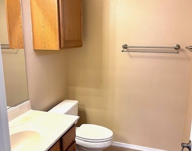 1493 E Paseo Redondo - Photo Thumbnail 10