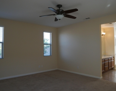 73820 Picasso Drive - Photo Thumbnail 32