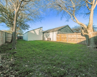 2122 Trellis Place - Photo Thumbnail 4