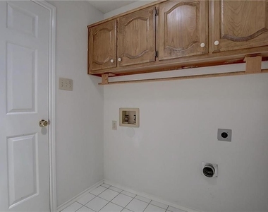 3005 Warm Springs Lane - Photo Thumbnail 33