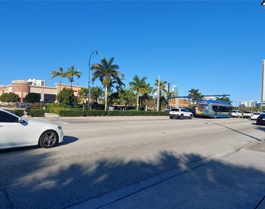 2200 E Hallandale Beach Blvd - Photo Thumbnail 12