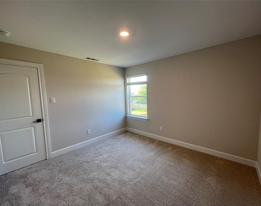 1414 Windermere Way - Photo Thumbnail 16