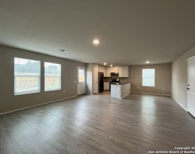 7343 Rosada Way - Photo Thumbnail 2