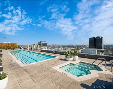 6250 Hollywood Boulevard - Photo Thumbnail 23