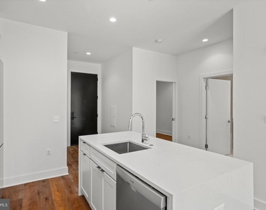 1312 King Street - Photo Thumbnail 9