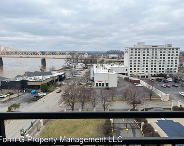 1 Riverpointe Plaza, Apt.811 - Photo Thumbnail 1